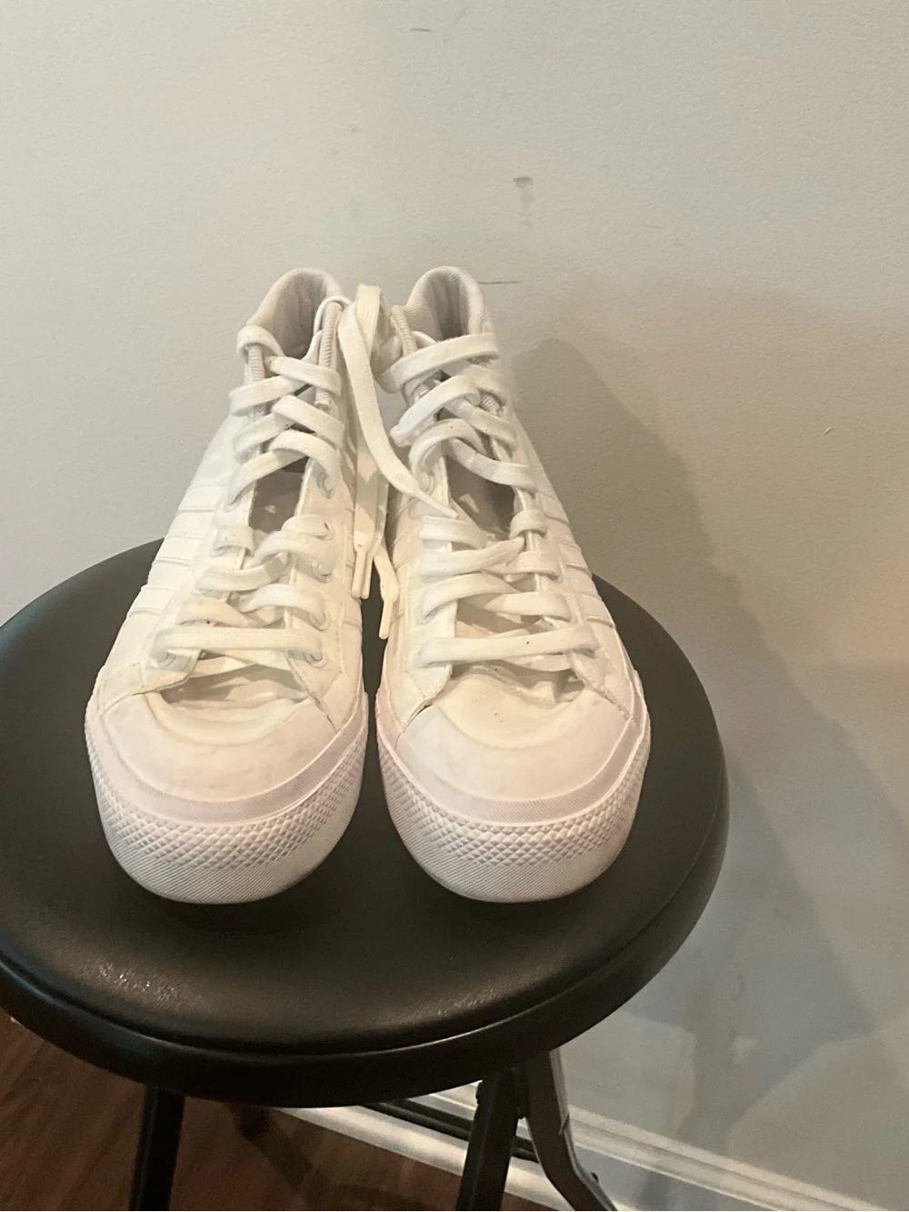 Women’s canvas adidas White High-Top Athletic Sneakers size 8